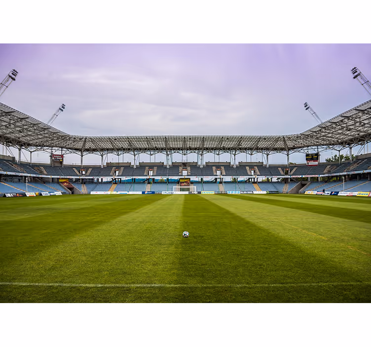 City wall mural soccer field scene - TenStickers