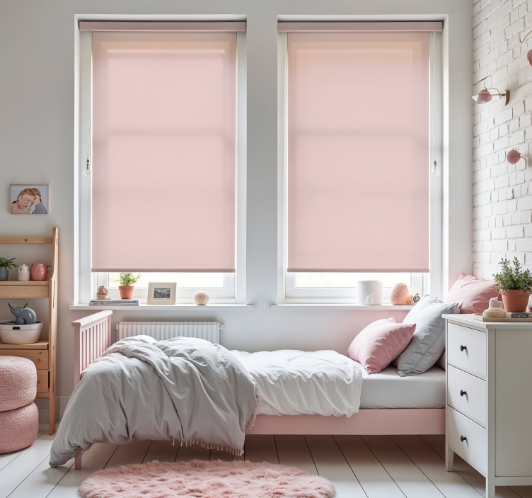 Pale pink kids roller blind - TenStickers