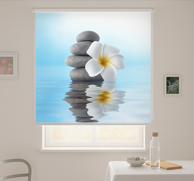 Zen translucent blue bathroom roller blind - TenStickers