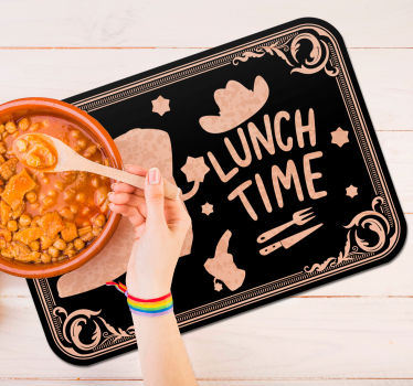Placemat with quote lunch time western - TenStickers