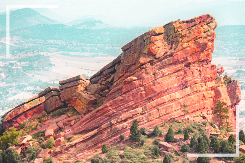 Modern placemat majestic rock formations - TenStickers