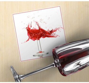 Beer mats splashing red drink - TenStickers