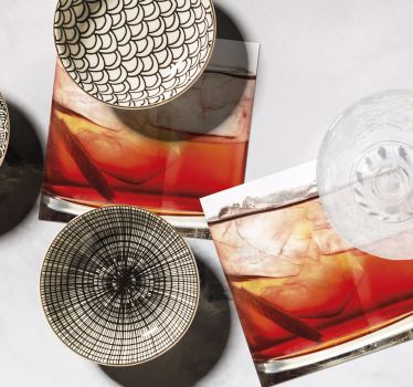 Beer mats whiskey on rocks display - TenStickers