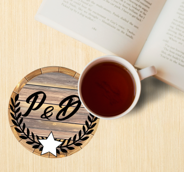 Personalisable coasters with wooden barrel initials - TenStickers