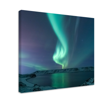Amazing Northern light over island landscape wall canvas - TenStickers