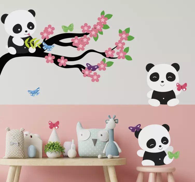 Panda family gathering wall sticker - TenStickers