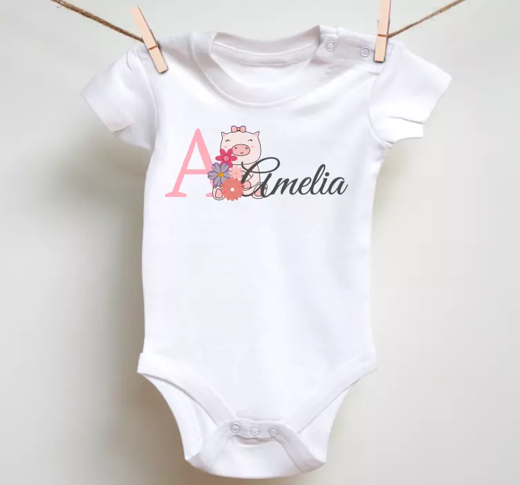 Cute animals piggy with name Baby shirt - TenStickers
