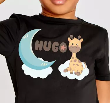 Cute giraffe and moon baby t-shirt - TenStickers