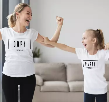 Mother and daughter t-shirt copy paste moment - TenStickers