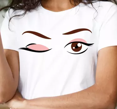 Winking eye expression t-shirt - TenStickers