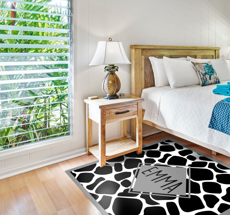 Black and white giraffe with name teenage bedroom vinyl rug - TenStickers