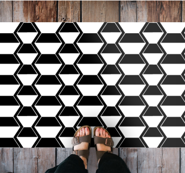 Geometric vinyl rug in black and white pattern - TenStickers